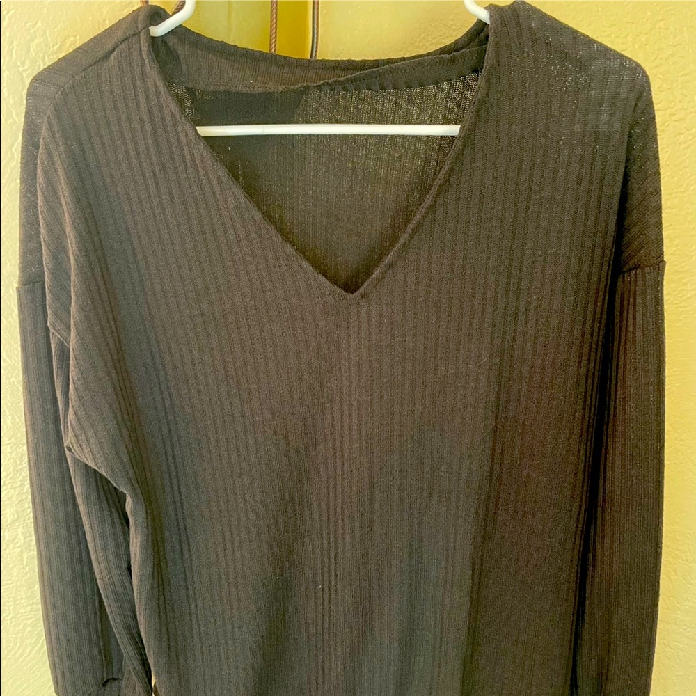 🛑 SOLD🛑 Women’s Black V Neck 🛑 SOLD🛑